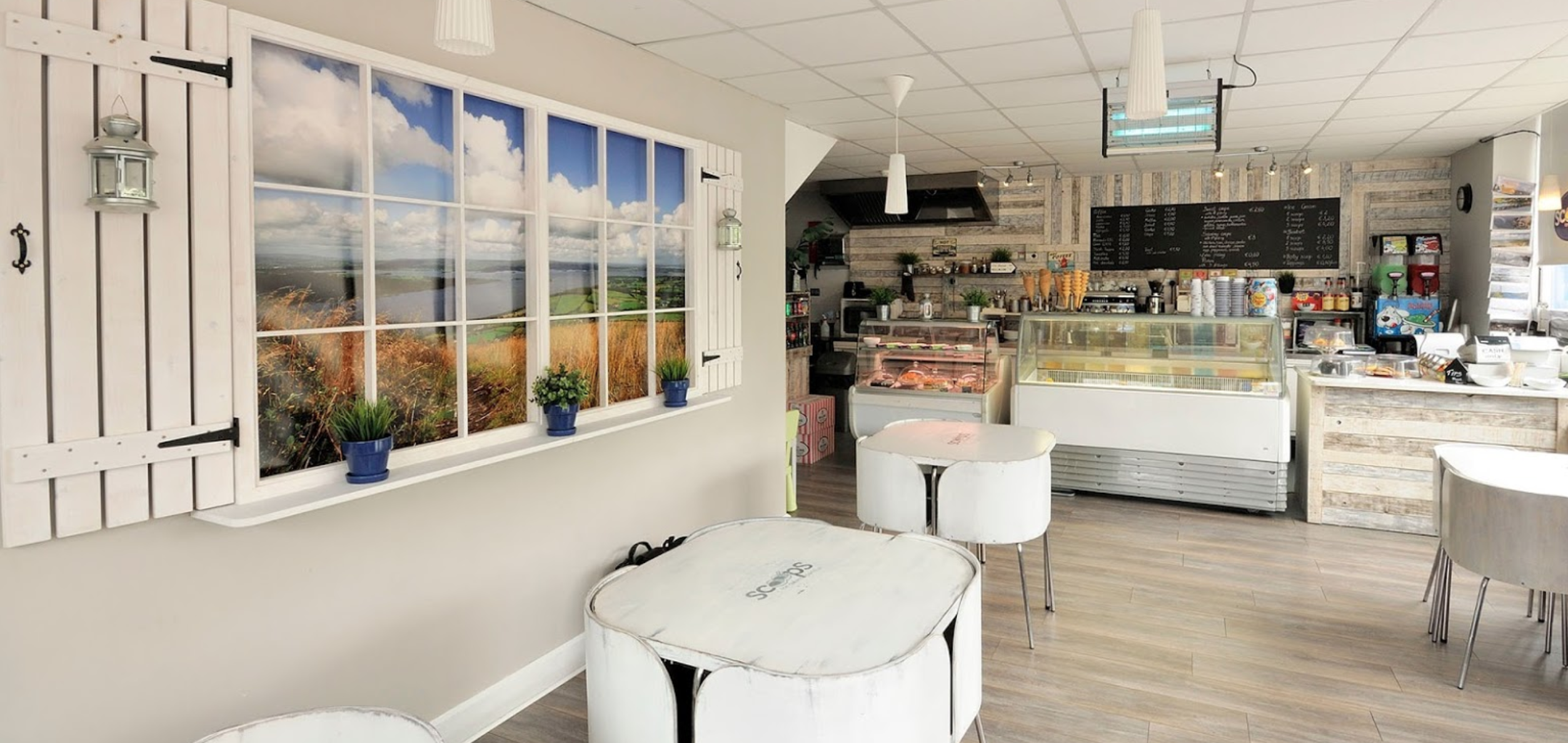 Scoops Ice Cream Parlour